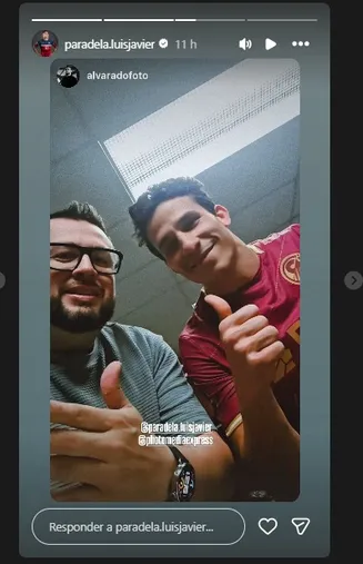 Luis Paradela en las fotos oficiales de esta temporada con la camiseta del Saprissa