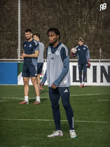 Elijah Nelson en el U23 del Schalke 04