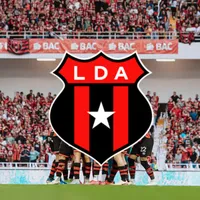 alajuelense-aficion en estadio nacional