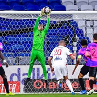 El PSG y Keylor Navas recuperan el liderato de la Ligue 1