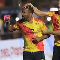 Marcel Hernández renovó con Herediano.