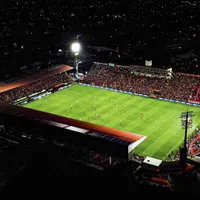 Directivos de Alajuelense le dan la espalda a los aficionados.