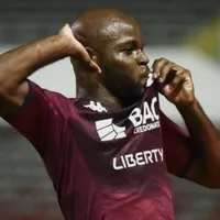 Javon East se muestra cerca del Saprissa.