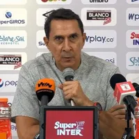 Alexandre Guimaraes cayó, pero su equipo sigue arriba en la tabla