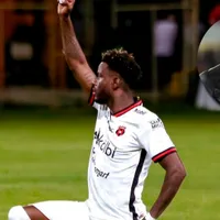 Alajuelense pide doble sanción para Mariano Torres por insulto a Freddy Góndola