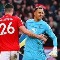 Aficionados del Nottingham Forest se rinden ante Keylor Navas