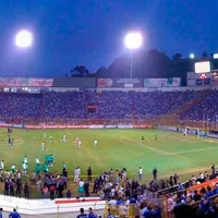 Fecha confirmada para la vuelta del fútbol con público en El Salvador