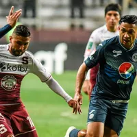 Emilio Izaguirre: "Saprissa y Alajuelense tienen canchas que son una mesa de billar"