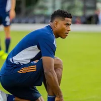 ¿Futuro definido? Allan Cruz reapareció con histórico club de Costa Rica