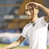 Stheven Robles dejaría Comunicaciones y se convertiría en legionario