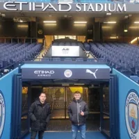 ¿Qué hacía Manfred Ugalde en las instalaciones del Manchester City?