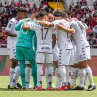 Alajuelense pudo enterrar a Saprissa este domingo, pero lo revivió