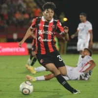Leo Menjívar señala al culpable de su salida de Alajuelense
