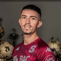 Jefferson Brenes no es tenido en cuenta, pese a su nivel.