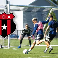 Alajuelense sacude el mercado: está muy cerca de concretar uno de los regresos más esperados