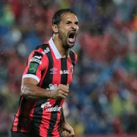 Celso Borges le da un lugar central a Óscar Ramírez para el clásico entre Alajuelense y Saprissa