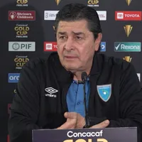 Luis Fernando Tena en conferencia de prensa.