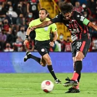 Bryan Ruiz vuelve a marcar un doblete casi 18 años después