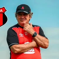 Machillo Ramírez lo limpió de Alajuelense pero no lo pueden echar y ahora su futuro cambia por completo: "No está fuera de la Liga"
