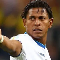 Carlo Costly a punto de impactar a Honduras fichando por impensado club a sus 43 años: "No podemos dejarlo ir"