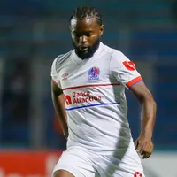 Giro inesperado con Elison Rivas en Honduras: lo que ocurre con el futuro del lateral en Olimpia