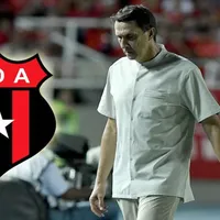 Alexandre Guimaraes desmiente vínculo con Alajuelense