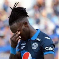 Rubilio Castillo con la camisa de Motagua.