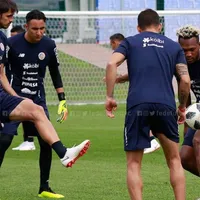 Bryan Ruiz desmitió divisiones en la Sele