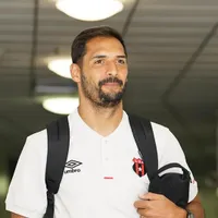 Celso Borges les deja en claro a Canhoto y Aarón Suárez quién manda en Alajuelense