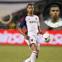 Saborío cabeza a cabeza con Kylian Mbappé.