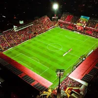 La lluvia de sanciones que recibió Alajuelense por culpa de sus aficionados