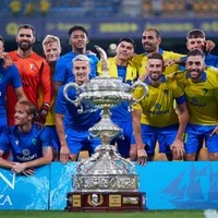Choco Lozano gana trofeo con Cádiz