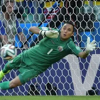 Navas solo miró los dos goles de Inglaterra