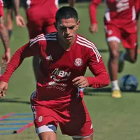 Alejandro Bran no entrenó con normalidad.