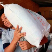 Padres de familia podrán ir a las escuelas a recibir alimentos durante la cuarentena