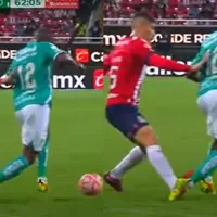 Joel Campbell recibió una patada ante Chivas en la Liga MX que casi lo deja sin Mundial [VIDEO]