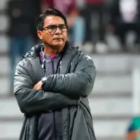 Vladimir Quesada pasa la escoba.