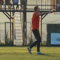 Guimaraes le marcó la salida a una promesa de Alajuelense.