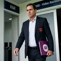 Alajuelense toma una drástica medida contra el arbitraje y prepara la denuncia que golpea a Saprissa: "Complicidad"