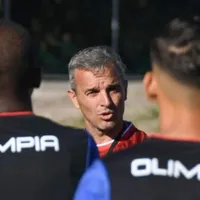 Pablo Lavellén se enojó con el arbitraje de Olimpia ante Motagua