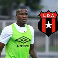 Larry Angulo no se guarda nada: el ex Alajuelense sorprende con su desahogo tras ser limpiado por Machillo Ramírez
