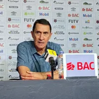 Alexandre Guimaraes habló en conferencia sobre los fallos arbitrales. (La Nación)