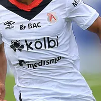 Lo ficharon por 3 años, pero duró 192 días: ex Alajuelense recibe una dura noticia en Europa