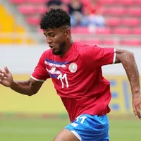 Jugadores y técnico respaldan a Johan Venegas tras abucheos en partido de despedida