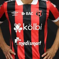 "Bienvenido": el goleador extranjero que la afición de Alajuelense pedía a gritos ya aterrizó en Costa Rica