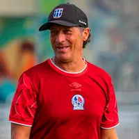 Pedro Troglio confirmó las bajas de Olimpia para el clásico contra Motagua