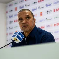 Erick Lonnis habló de fichar un 9. (Foto: Saprissa)