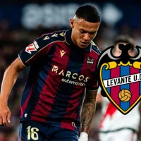 "Un sueño":  Kervin Arriaga conmueve a España con un gesto en el Levante que desata aplausos