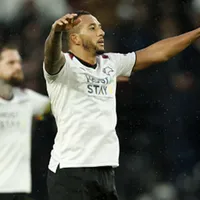 Nathaniel Méndez-Laing dio una asistencia en la victoria de Derby County (Video)