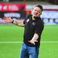 Fedefútbol no perdona: Jafet Soto recibe un duro castigo por sus filazos al arbitraje
